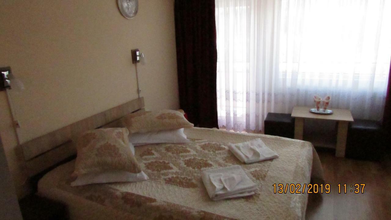 Vila Marcela Буштени Экстерьер фото